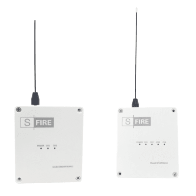 KIT de Transmisor - Receptor inalámbrico / Distancia máxima de transmisión 2500 metros (Linea de vista) / Receptor con 4 salidas — SFIRE · SKU SFLORAKIT4