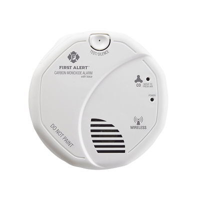 Alarma de monóxido de carbono (CO) interconectada inalámbricamente con voz y ubicación de la alerta — FIRST ALERT · SKU CO511B