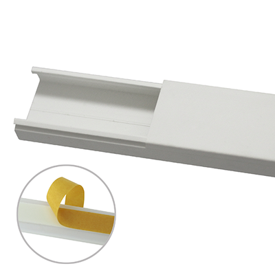 Canaleta en color blanco sin división, 35 x 17 mm tramo 6 pies, con cinta adhesiva (5301-21262)  — THORSMAN · SKU TMK-1735-SD-CC
