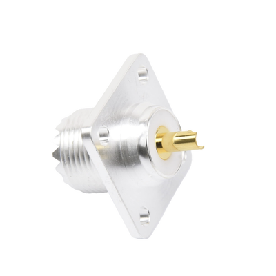 Conector UHF Hembra (SO-239) para Montaje de Chasis con 4 Hoyos a 18 mm, Terminal Soldable, Plata/ Oro/ Teflón.
