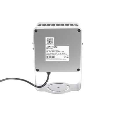 Lampara IR de Luz Continua / 16 Lámparas LED / Distancia Efectiva 16 a 25 metros / Cobertura 40° / Exterior IP66