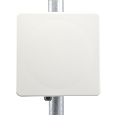 PTP-550 Hasta 1.36 GBps / 4910 - 6200 MHz / 802.11 AC Wave 2 MU-MIMO 4: 4x4 / BackHaul con Antena Integrada (Alta ganancia 23 dBi) (C050055H016A)