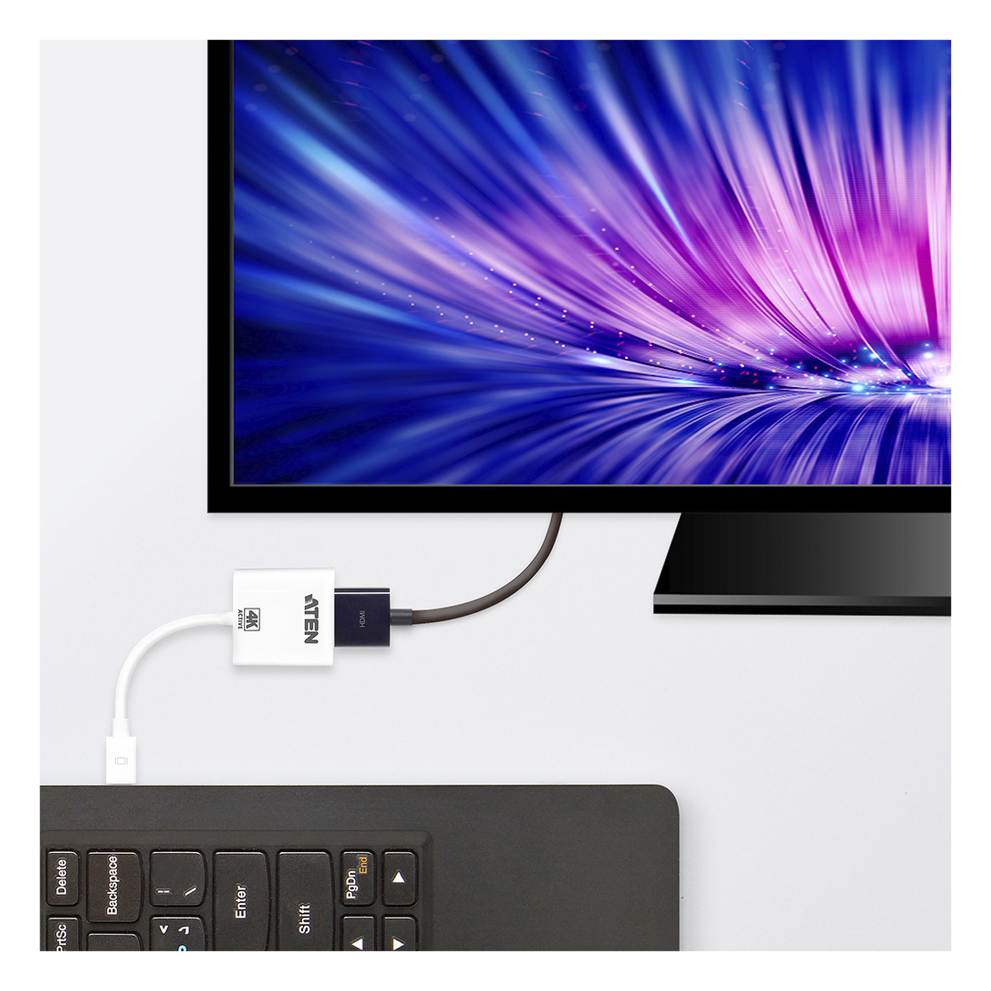 Adaptador activo / Mini DisplayPort a HDMI / 4K@30Hz / DisplayPort 1.2a / HDCP 1.3 / 6.89x1.77x0.59 in