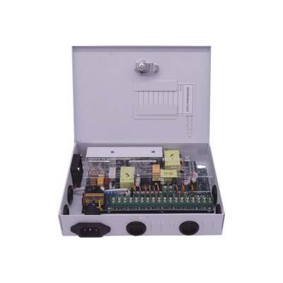 Fuente PREMIUM / 11-15 V / 9 canales / 16 A / Alta tecnología en seguridad / Doble ventilador / Hasta 1.8 Amperes por Salida / Filtro de ruido por canal / Diseño de alta gama.