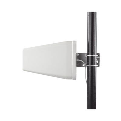 Antena Direccional de Banda Ancha de Alto Desempeño, 698-960 MHz / 1695-2700 MHz, conector N hembra. 50 Ohm de impedancia.