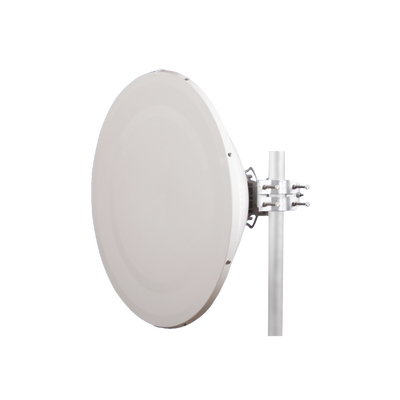 Antena direccional Alto Rendimiento / Parábola profunda para mayor aislamiento al ruido /4 ft / Guía de onda para radio B5x y C5x / Ganancia de 35 dBi / Soporte de acero inoxidable / Polaridad en 90 ° y 45 ° / Incluye montaje.