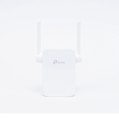 Repetidor / Extensor de Cobertura WiFi AC, 750 Mbps, doble banda 2.4 GHz y 5 GHz, con 1 puerto 10/100 Mbps con 2 antenas externas