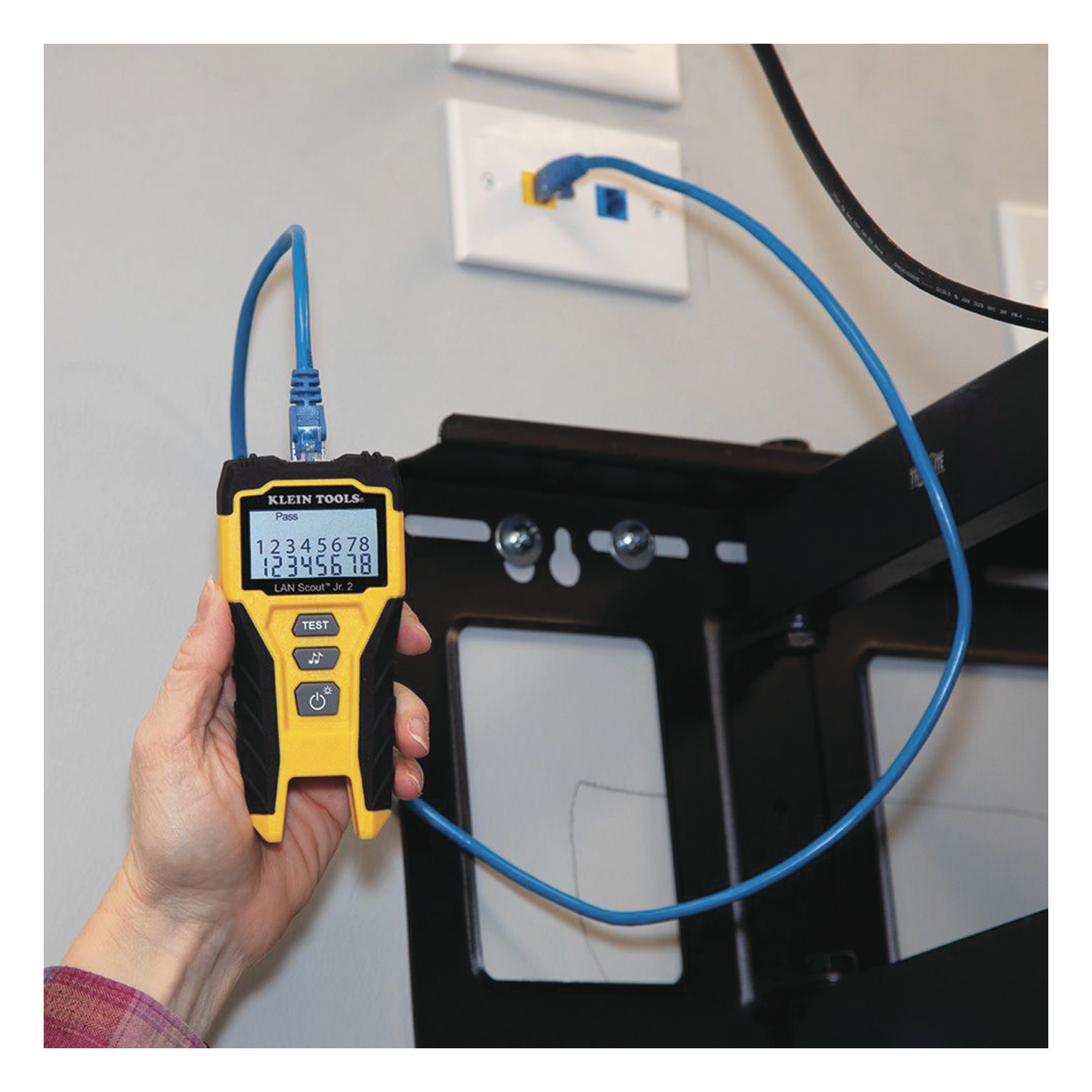 Tester de Cable LAN Scout™ Jr. 2/ Para: Prueba aprobada/ Error de Cableado/ Falla de Circuito Abierto o Cortocircuito/ Par Dividido/ Blindaje.