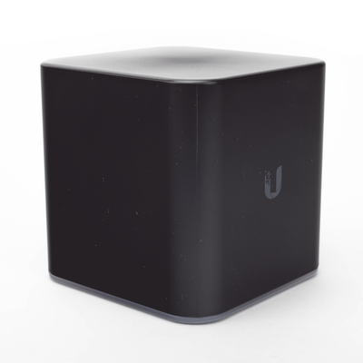 Access Point / Router Wi-Fi / Doble banda 2.4 y 5 GHz / 4 puertos Gigabit / PoE 24V salida / MIMO 2x2