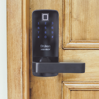 Cerrojo Electrónico con Manija para Puerta de Madera/ Huella/ Contraseña/ Tarjeta — BRUKEN ASSA ABLOY · SKU BRK3551B