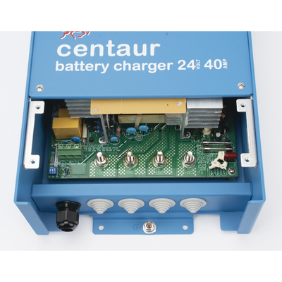 Centaur 24/40 / Cargador de Baterías 24V, 40A / Para Ambientes Marinos y Terrestres. / Bancos de 160 a 400 Ah