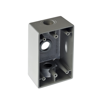 Caja Condulet FS de 1/2" (12.7 mm) con tres bocas a prueba de intemperie.