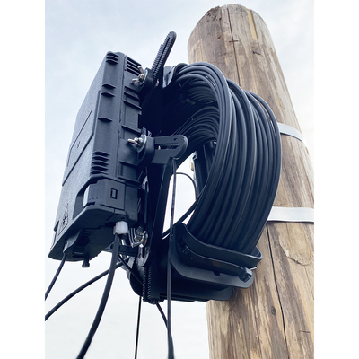 Brackets para Montaje de Caja de Empalme a Raqueta LP-CSS (2 Piezas)