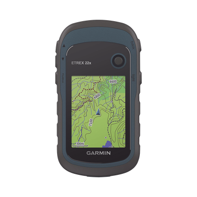 GPS Portátil eTrex 22 para Actividades al Aire Libre / Pantalla TFT Transflectiva de 2.2 Pulgadas / Resolución 240 x 320 Píxeles / 8 GB de Memoria / Mapas Preinstalados de Europa / Resistencia al Agua IPX7 / Compatible con microSD / Batería AA