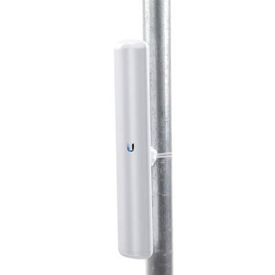 Estación Base 2x2 MIMO airMAX LiteAP AC hasta 450 Mbps, 5 GHz (5150 - 5875 MHz) con antena integrada de 16 dBi y cobertura de 120 grados