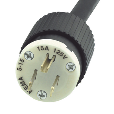 Clavija Negra 15 A 125 V CA 2 Polos 3 Hilos (NEMA 5-15P). 