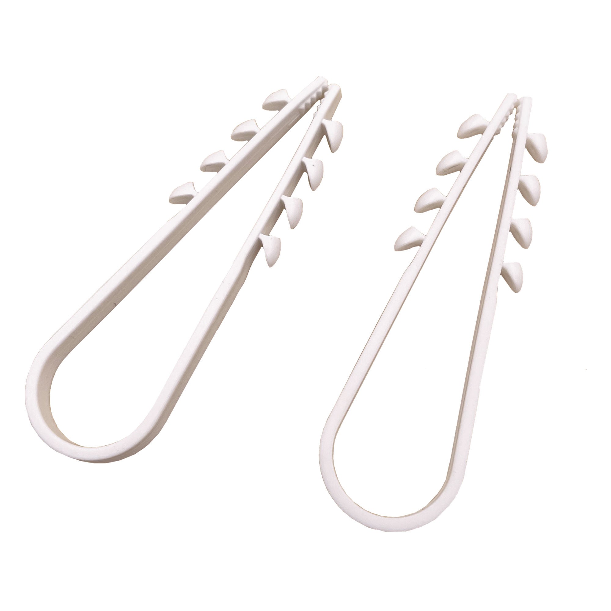 Bolsa con 100 clips sujetadores de plástico para cables de 11 a 19 mm. Ideales para instalaciones en pared, brindan sujeción firme y segura. — LINKEDPRO · SKU LPHOLD18