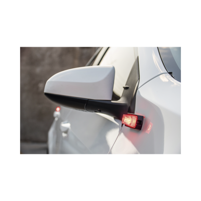 Luz Auxiliar Ultra Brillante X13 de 4 LEDs, color Rojo, con mica transparente.