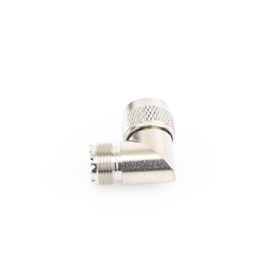 Adaptador en Ángulo Recto, de Conector UHF Macho (PL-259) a UHF Hembra (SO-239), Níquel/ Oro/ Delrin.