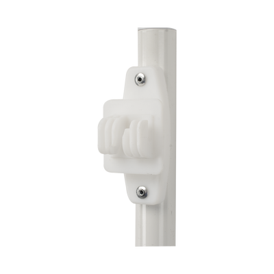 Poste de Paso para Cerca Eléctrica / Tubo de Acero Galvanizado / 6 Aisladores / 1.4 m (4.6 ft) / Diámetro 25 mm (1 in) / Pintura Blanca Exterior