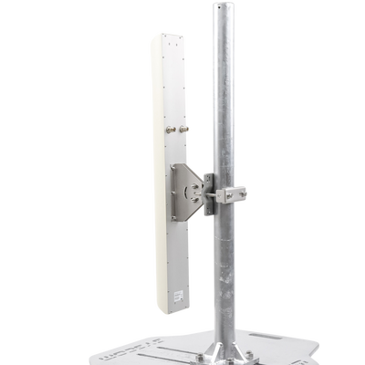 Antena Sectorial de 120° en 2.4 GHz, Ganancia de 15 dBi, Polarización Dual con Slant a 45°