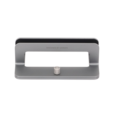 Soporte Vertical para Laptop / Adecuado para escritorio / Anchura Ajustable (12-26mm) / Amplia compatibilidad / Anti-Arañazos / Anti-Deslizante /Ajustable Mediante Tornillos / Color Plata / Aluminio + Silicona