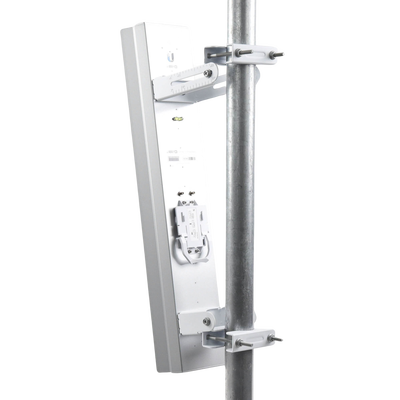 Antena sectorial para estaciones base airMAX AC de 60° de cobertura horizontal, en 5 GHz (5150 - 5875 MHz) de 21 dBi