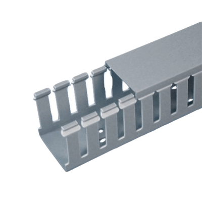 Canaleta Ranurada de PVC con Tapa, Tipo F, 44.5 mm de Ancho, 79.2 mm de Alto y 2 m de Largo, Color Gris — PANDUIT · SKU FC1.5X3LG2