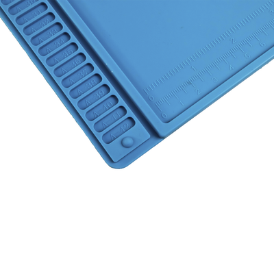 Tapete de silicona de 45 x 30 cm, resistente al calor con áreas magnéticas y de almacenamiento de componentes, ideal para la reparación de equipos y tarjetas electrónicas.