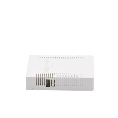 (hEX PoE) Routerboard 5 puertos Gigabit Ethernet PoE 802.3at, 1 Puerto USB