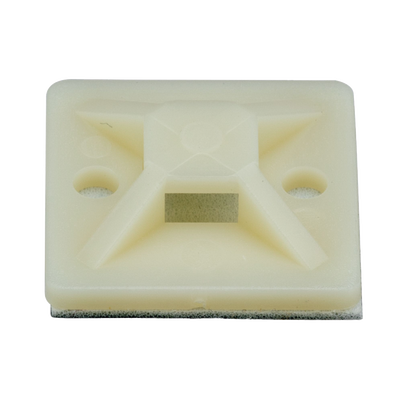 Montaje-Sujetador Adhesivo STRONGHOLD de 4 Vías de 1" x 1" x 1/4", Color Natural, Nylon 6.6 Retardante de Llamas V-2, Paquete de 100pz