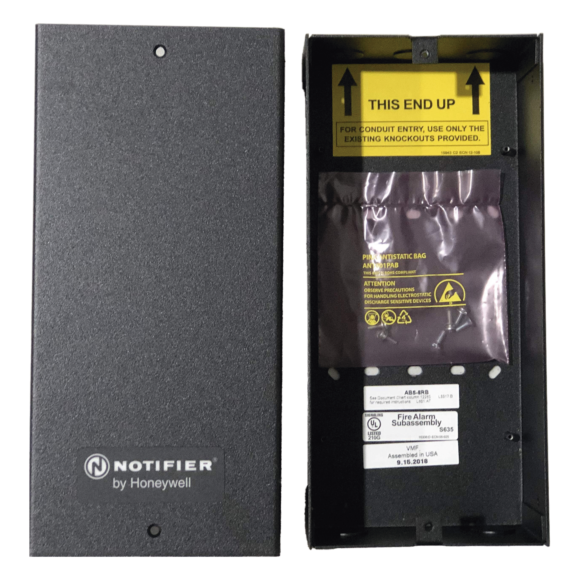 Gabinete de Montaje Remoto / Alimentación 24 VDC / Compatible RPT-W, RPT-F y RPT-WF / Comunicación ARCNET 312.5 Kbps / NFPA Style 4 y 7 — NOTIFIER · SKU ABS-8RB