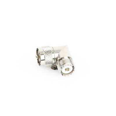 Adaptador en Ángulo Recto, de Conector UHF Macho (PL-259) a UHF Hembra (SO-239), Níquel/ Oro/ Delrin.