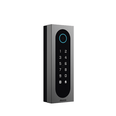 Control de Acceso Slim Akuvox A08S / Aluminio y Vidrio Templado / IP65 & IK09 / Capacidad para 20,000 Tarjetas / Métodos de Acceso Multi (QR, Bluetooth, PIN, RFID) / Soporta Wiegand / 1 Salida de Relay