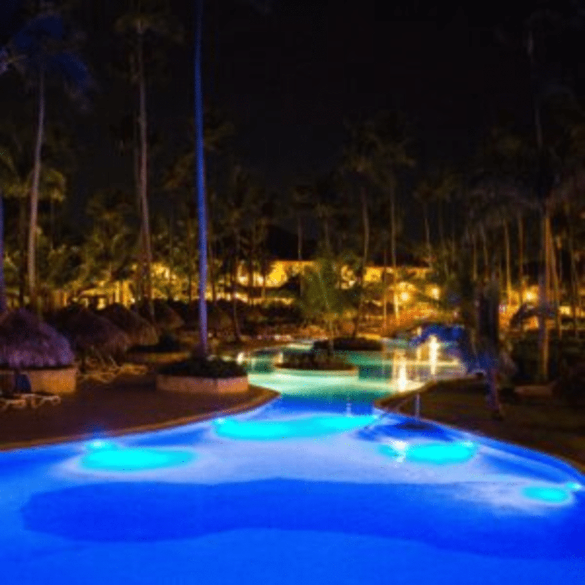 Luminario Sumergible /Luz Blanca 6500 K / 18W / 2340 lm / IP68 / Ø290mm x 62mm / No Dimeable / Uso Exterior.