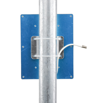 Antena Tipo Panel de Montaje en Pared, Multibanda 700-960 MHZ/ 1710-2170 MHz, 75 Ohm, conector F hembra.