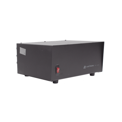 Fuente de Poder Lineal / 13.8 Vcc 35 A / Regulación Electrónica / Disipador Térmico / Voltaje Universal / Alta Potencia