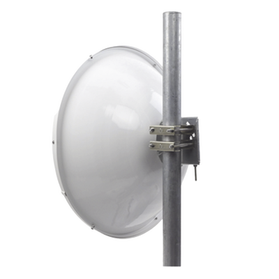 Antena Direccional de Alto Rendimiento/ Parábola profunda para mayor aislamiento al ruido / 29 dBi / 4.9 - 6.4 GHz / Conector de guía de onda para radios B5x y C5x / Fácil Montaje y Soporte de acero inoxidable / Radomo Incluido