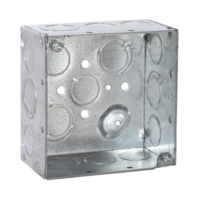 Caja Cuadrada Galvanizada de 4" x 4", profundidad de 2 1/8". Cuenta con 10 KO de 1/2" y 6 TKO (1/2" - 3/4"))