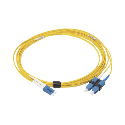 Jumper de Fibra Óptica Monomodo (OS2), XGLO, LC/UPC-SC/UPC Duplex, OFNR, Color Amarillo, 5 Metros (16.40 Pies)